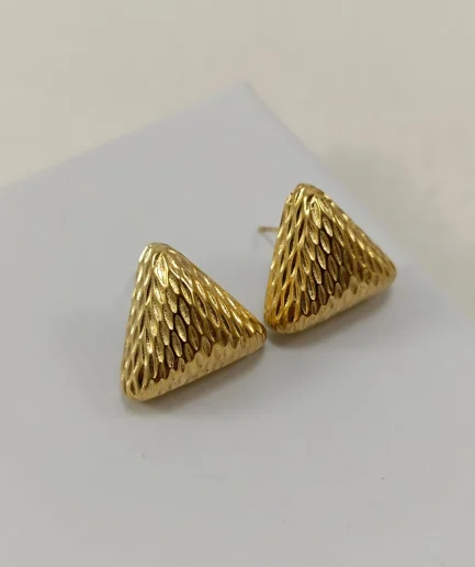 Silver Scaled Triangles,